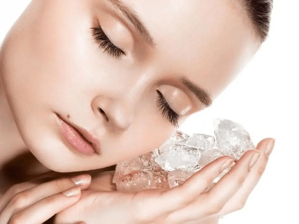 7 Cách Chăm Sóc Da Mùa Hè Không Thể Bỏ Qua