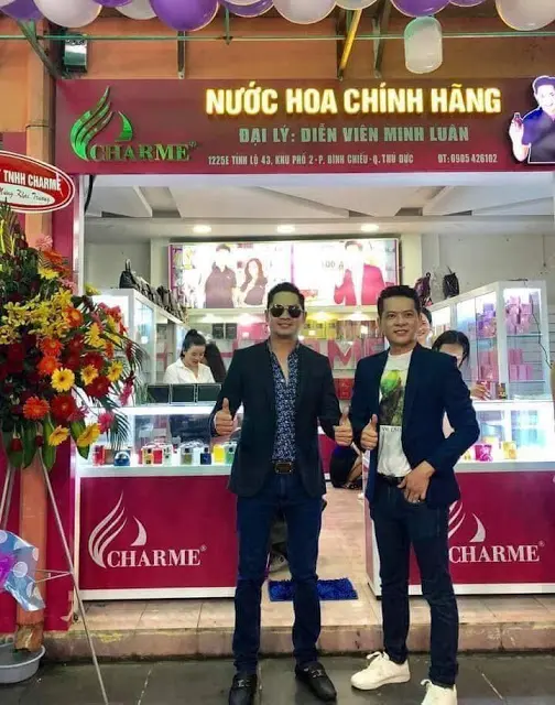 Diễn viên Minh Luân với nước hoa Charme